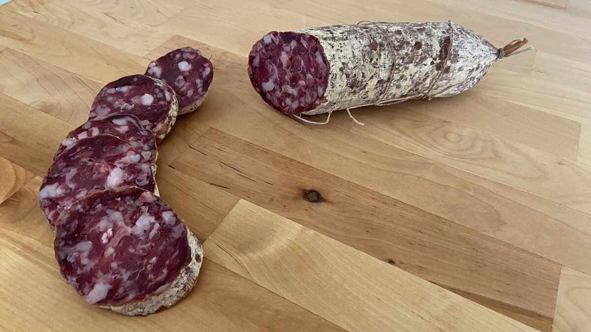 Fotografia: salame di capra e maiale