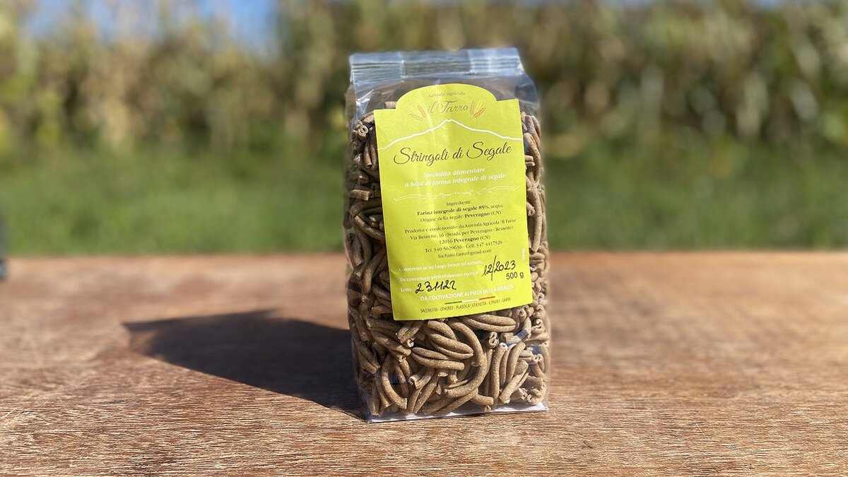 Fotografia: stringoli di segale
