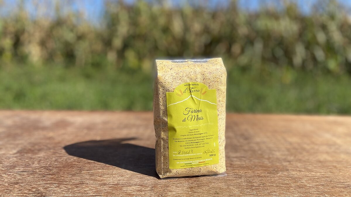 Fotografia: farina integrale di mais