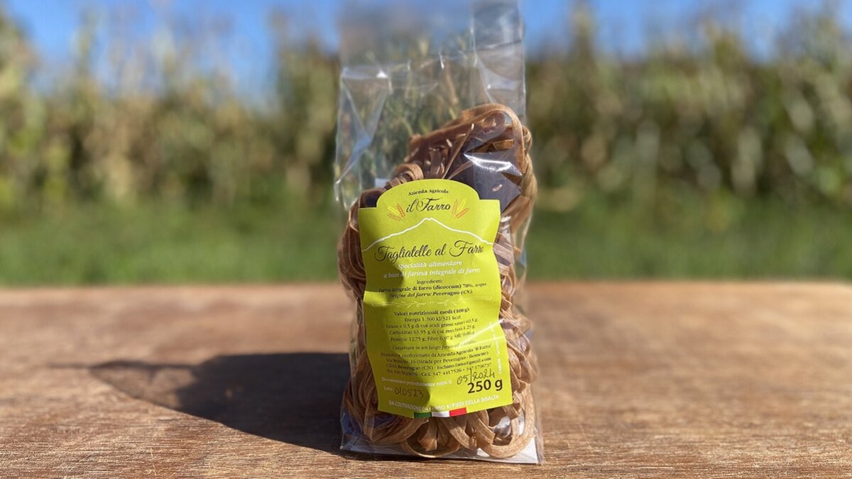 Fotografia: tagliatelle al farro senza uova