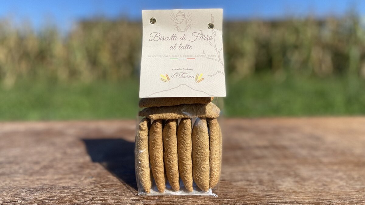 Fotografia: biscotti di farro al latte